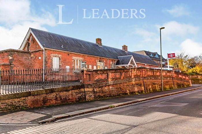 2 Bedroom House To Rent In Merrywood Park, Reigate, RH2