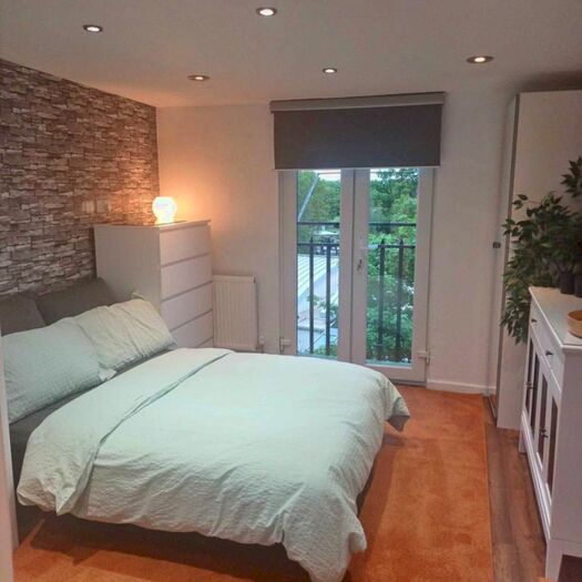1 Bedroom Studio To Rent In Hathaway Gardens, West Ealing, W13