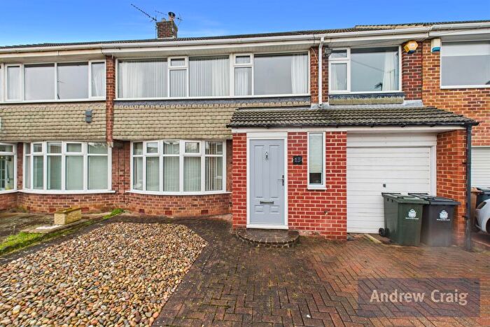 4 Bedroom Semi Detached House For Sale In Halton Drive, Wideopen, NE13