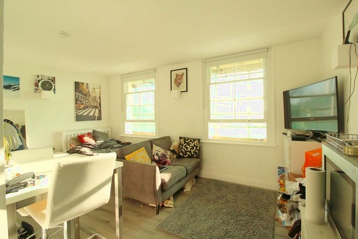 Studio To Rent In Buckingham Place, Brighton BN1