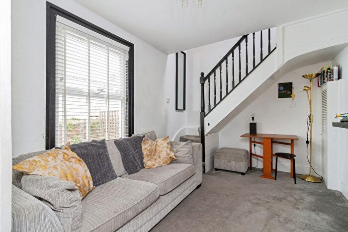 1 Bedroom Detached House For Sale In Kenwyn Road, Torquay, Devon, TQ1