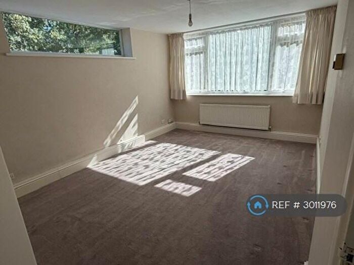 1 Bedroom Flat To Rent In Albemarle Road, Beckenham, BR3