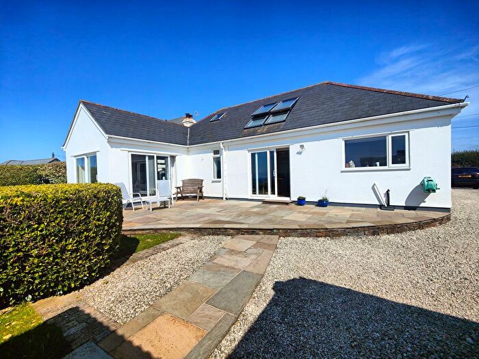 3 Bedroom Semi-Detached Bungalow For Sale In Golden Burn, Porthcothan, PL28