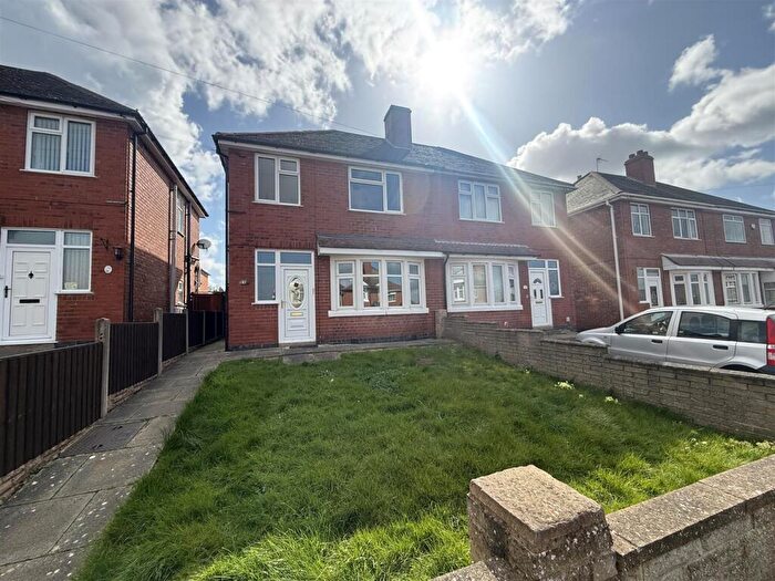 3 Bedroom Semi Detached House For Sale In Greenwood Road, Burton-On-Trent, DE15