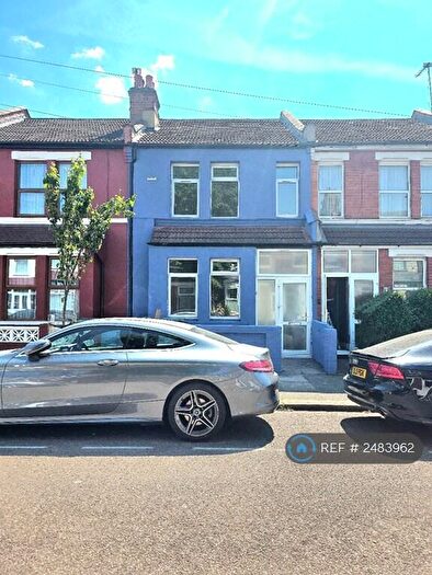 4 Bedroom Terraced House To Rent In Rosebery Avenue, London, N17