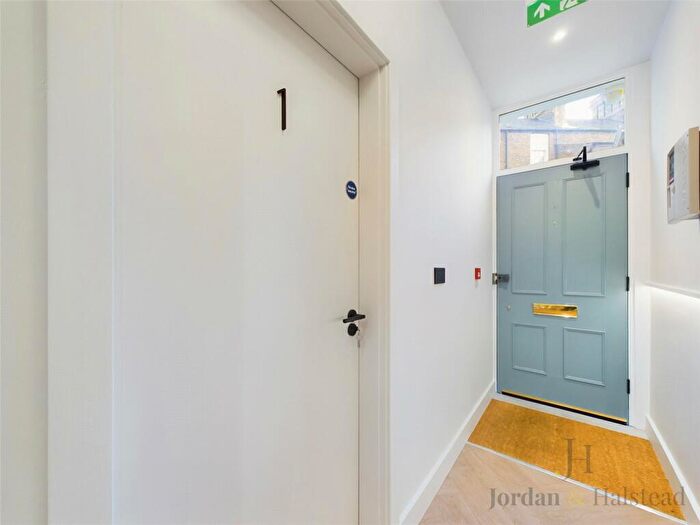 1 Bedroom Terraced House To Rent In Grosvenor Place, Chester, Cheshire, CH1