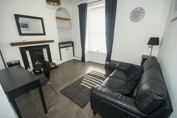1 Bedroom Flat To Rent In South Mount Street, Aberdeen, AB25