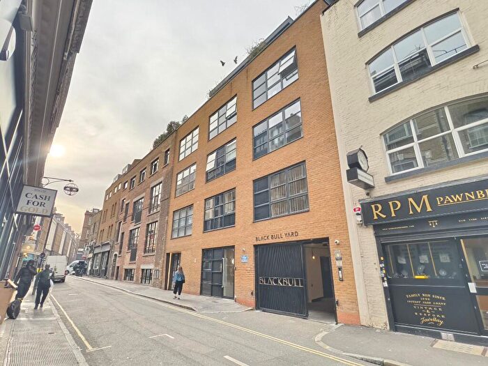 3 Bedroom Flat To Rent In Hatton Wall, London, EC1N