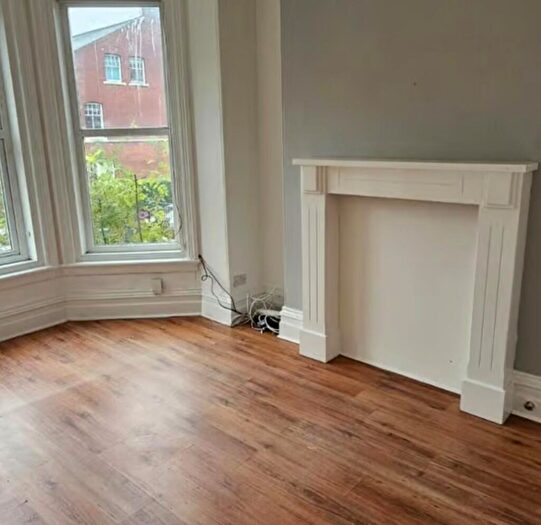 6 Bedroom Terraced House To Rent In Regent Park Terrace, Leeds, West Yorkshire, LS6