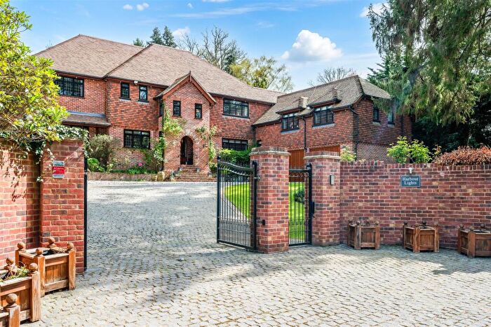 5 Bedroom Detached House For Sale In Beech Drive, Kingswood, Tadworth, KT20