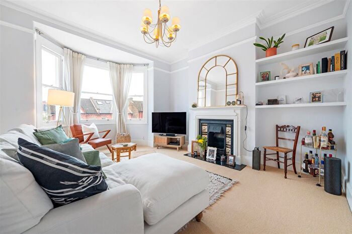 2 Bedroom Maisonette For Sale In Casewick Road, West Norwood, SE27