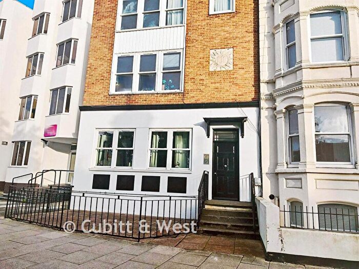 4 Bedroom Apartment For Sale In Landport Terrace, Portsmouth, Hampshire, PO1