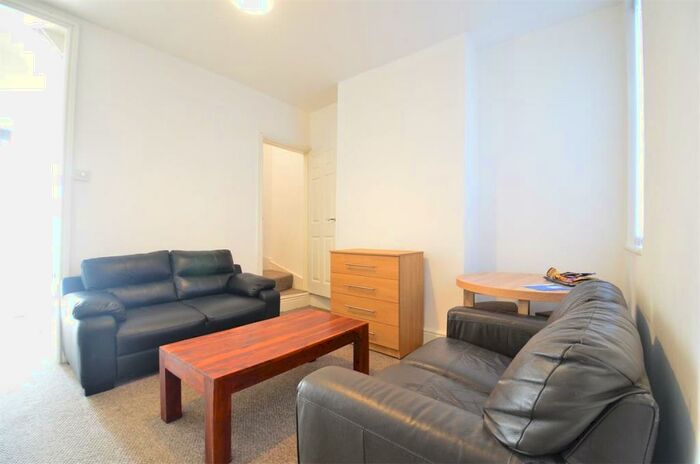 4 Bedroom Terraced House To Rent In Westminster Road, Student Property - Selly Oak, Birmingham, B29