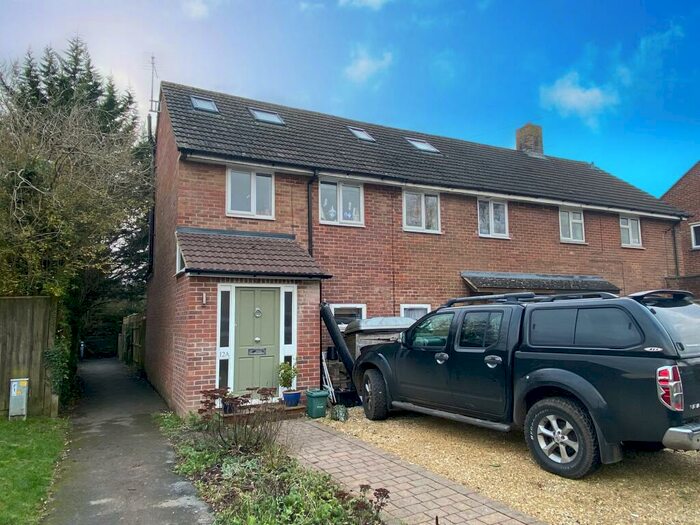 3 Bedroom Terraced House To Rent In Rowlings Road, Winchester, SO22