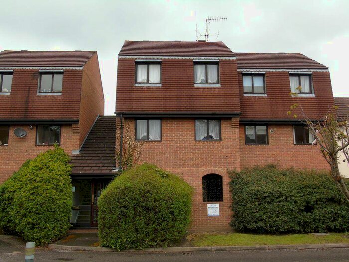2 Bedroom Flat To Rent In Town Centre, SL1