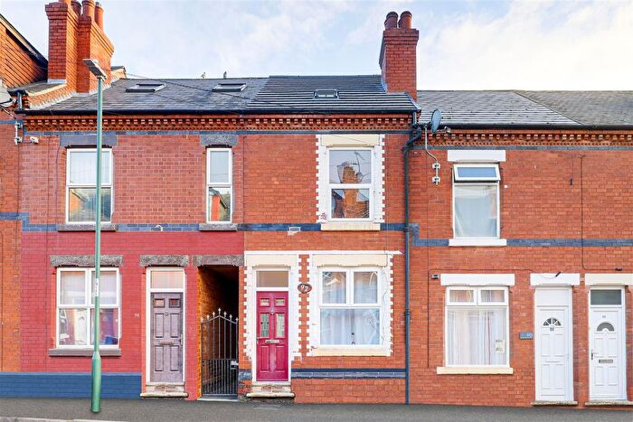 4 Bedroom Terraced House For Sale In Westwood Road Snienton, Nottinghamshire, NG2