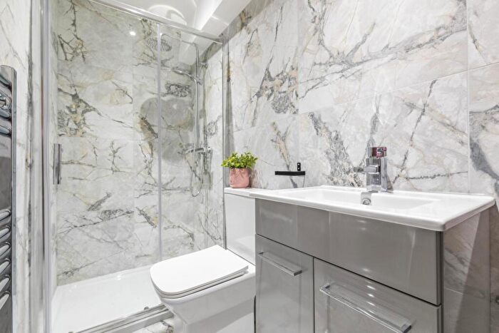 5 Bedroom House To Rent In Broomfield Terrace, Leeds, LS6