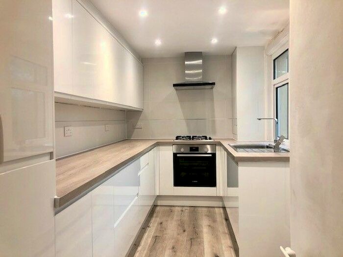 3 Bedroom Terraced House To Rent In Cowper Street, Hove BN3