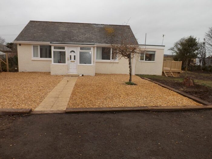 3 Bedroom Detached Bungalow To Rent In Valley, Holyhead LL65