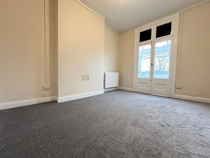 2 Bedroom Flat To Rent In Avondale Road, South Croydon, CR2
