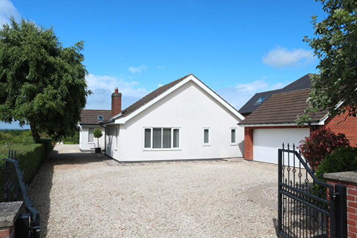 4 Bedroom Detached Bungalow For Sale In Burnham Road, Epworth, North Lincolnshire, DN9
