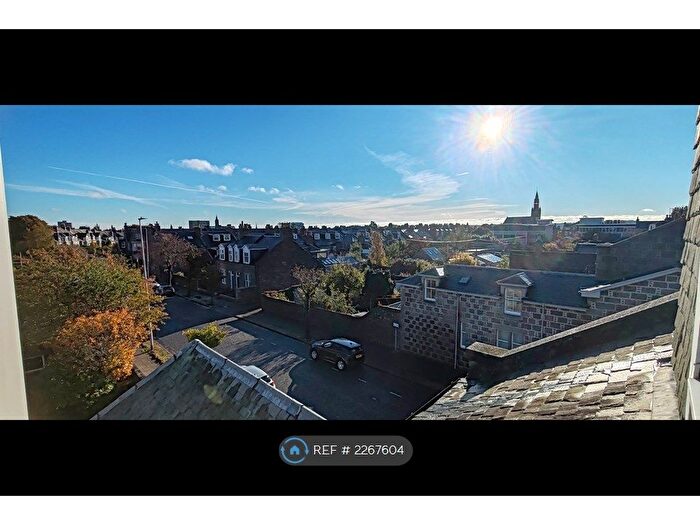 4 Bedroom Flat To Rent In Fountainhall Road, Aberdeen, AB15