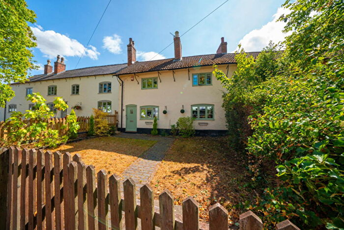 3 Bedroom Cottage For Sale In Gaulby Lane, Stoughton, Leicester, LE2