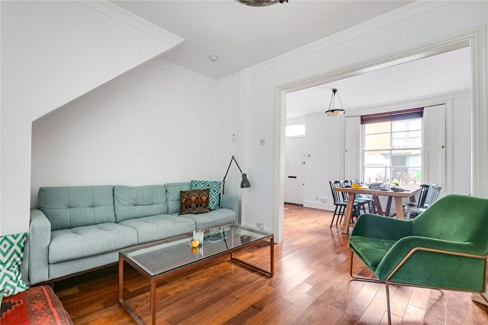 2 Bedroom Terraced House To Rent In Rector Street, Islington, N1