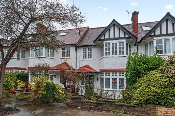 4 Bedroom Terraced House For Sale In Brent Way, West Finchley, N3