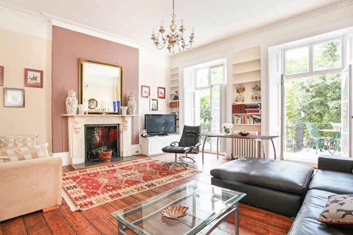 1 Bedroom Flat To Rent In Royal Crescent, Holland Park, London, W11