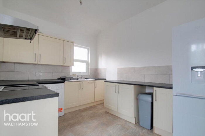2 Bedroom Flat To Rent In St Mary Road, London, E17