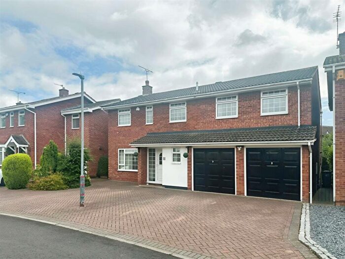 4 Bedroom Detached House To Rent In Newstead Close, Nuneaton, CV11