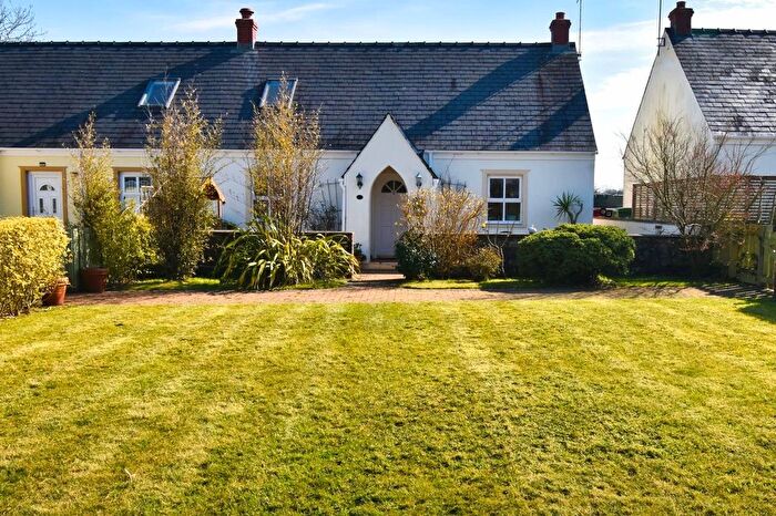3 Bedroom End Of Terrace House For Sale In Manorbier, Tudor Lodge, SA70