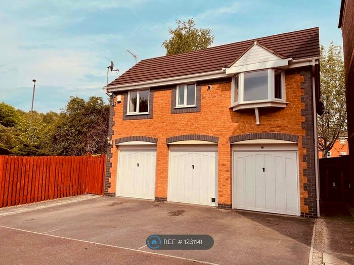 1 Bedroom Flat To Rent In Holywell Close, St. Annes Park, Bristol, BS4