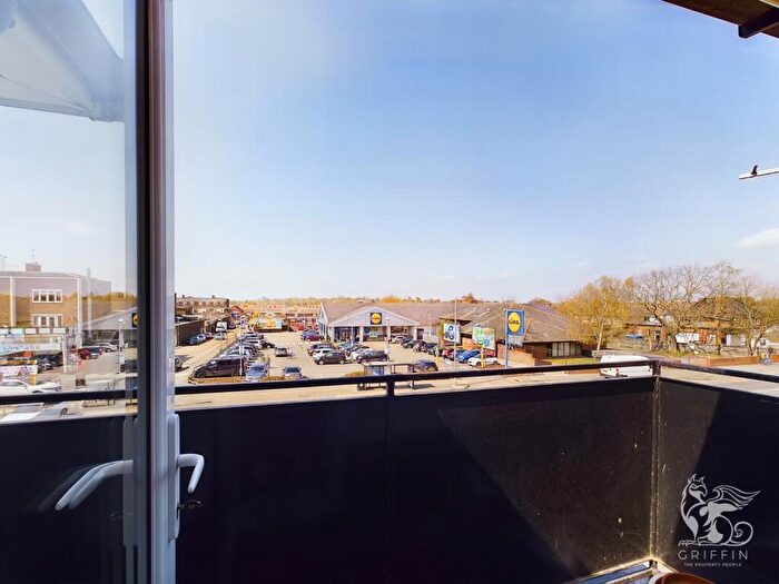 1 Bedroom Flat For Sale In Eden Green, South Ockendon, RM15