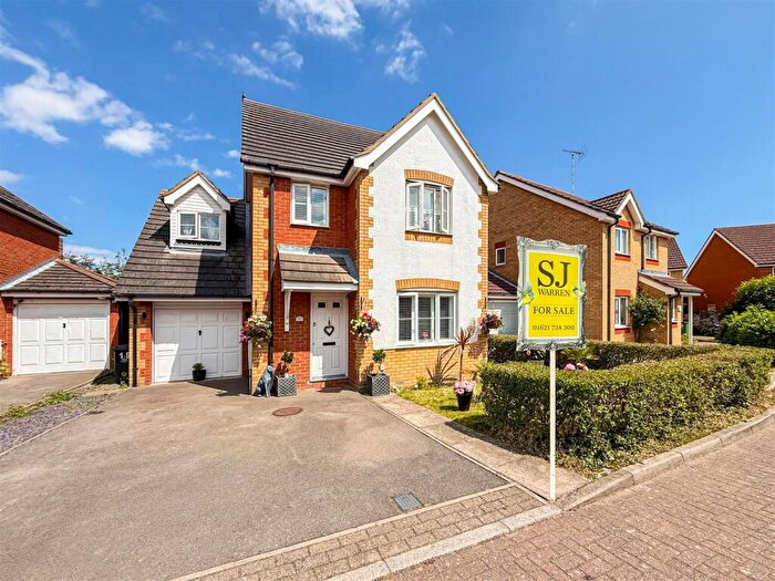 4 Bedroom Detached House For Sale In Primrose Walk, Southminster, CM0