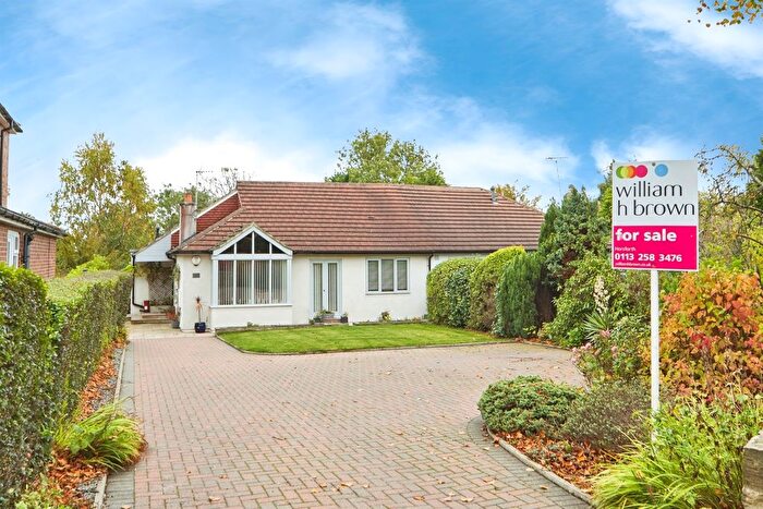 4 Bedroom Semi-detached Bungalow For Sale In The Drive, Adel, Leeds, LS16