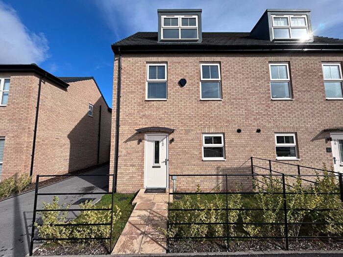 4 Bedroom Semi-Detached House To Rent In Pioneer Way, Kingswood, Hull, East Riding Of Yorkshi, HU7