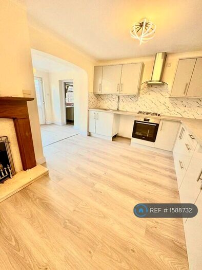 4 Bedroom Detached House To Rent In Cherry Tree Road, Kingswinford, DY6