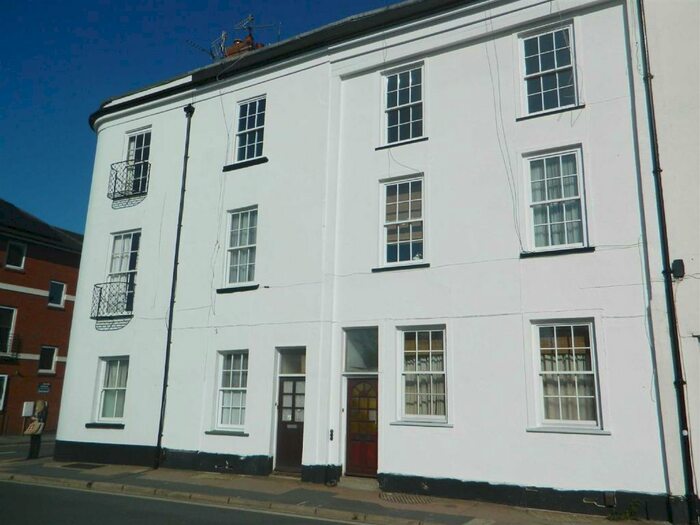 2 Bedroom Apartment To Rent In Magdalen Street, Exeter, EX2