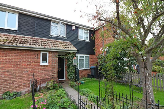 3 Bedroom Terraced House For Sale In Sandwich, Kent, CT13