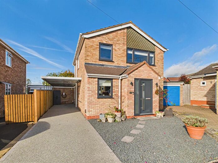 3 Bedroom Detached House For Sale In Tower Close, Stratford-Upon-Avon, CV37