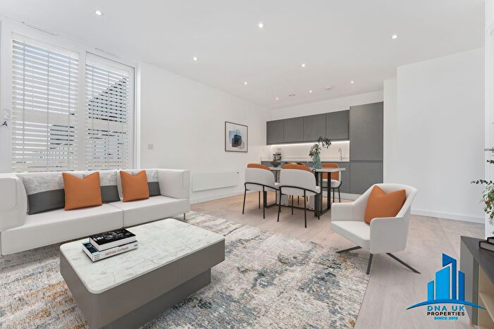 1 Bedroom Flat For Sale In Silbury Boulevard, Milton Keynes, MK9