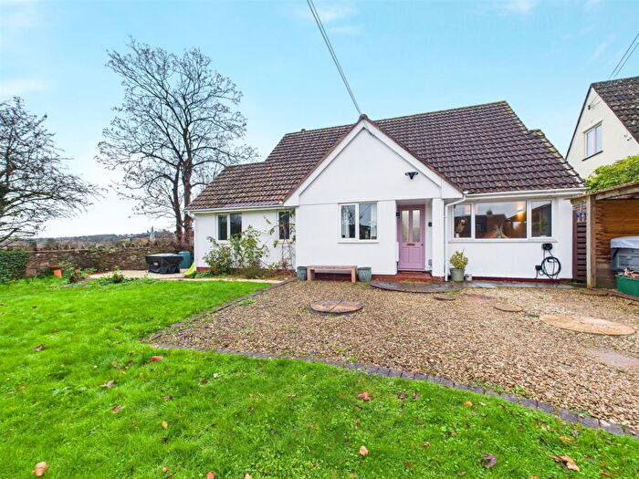 4 Bedroom Detached House For Sale In Knole Close, Almondsbury, Bristol, BS32