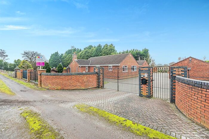 4 Bedroom Detached Bungalow For Sale In Creykes Sidings, Rawcliffe Bridge, Goole, DN14