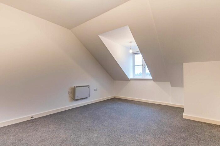 2 Bedroom Apartment To Rent In Riverside Place, Kendal, LA9
