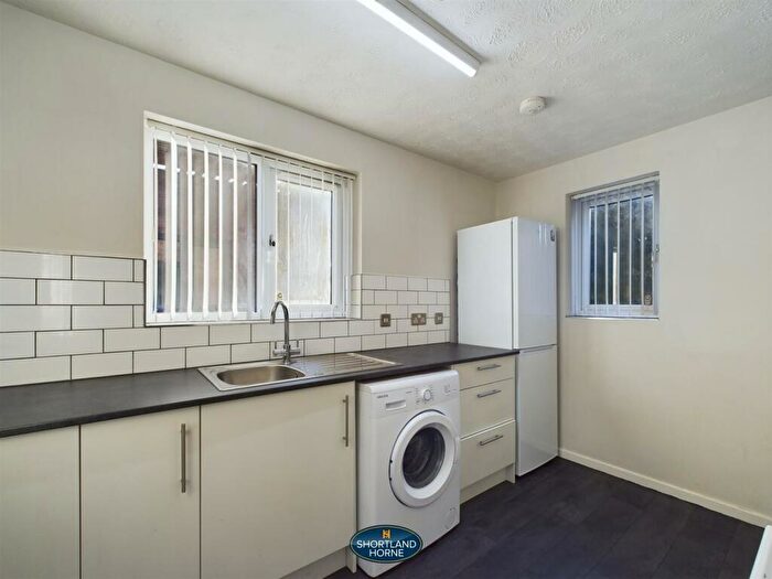 1 Bedroom Maisonette To Rent In Brunel Close, Stoke, Coventry, CV2