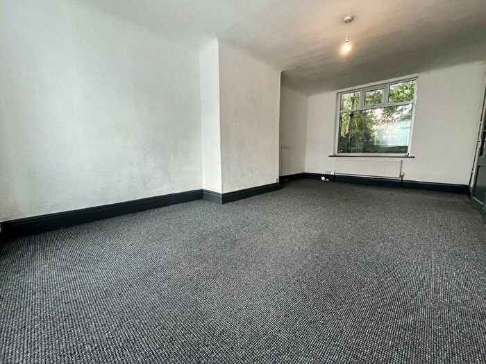 3 Bedroom Semi-Detached House For Sale In Wycombe Avenue, Manchester, Greater Manchester, M18
