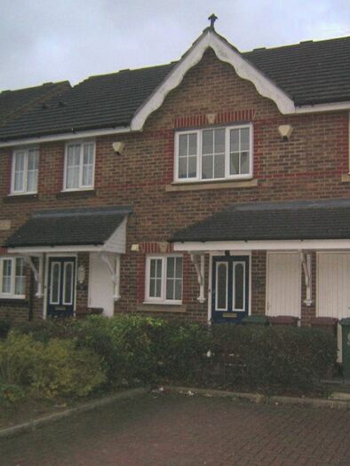 2 Bedroom Mews To Rent In Longfellow Road, Worcester Park, KT4