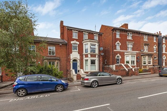 1 Bedroom Flat To Rent In Middleton Road, Banbury, OX16